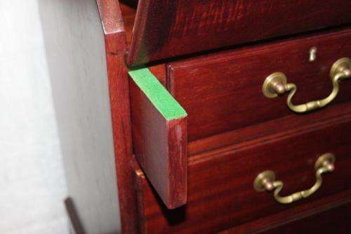 AN INCREDIBLE ORIGINAL "LISS BROS" 1958 UK MILITARY? SOLID MAHOGANY FLIP-TOP WRITING DESK