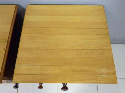 A STYLISH MATCHING PAIR OF YELLOW WOOD & IMBUIA PEDESTALS, IN GREAT CONDITION!Bid/pedestal