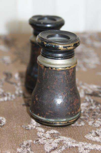 AN AMAZING AND RARE ANTIQUE "RS NEUMANN" OPERA/ RACE TRACK LEATHER CLAD ADJUSTABLE BINOCULARS
