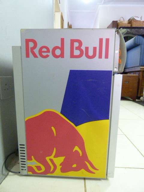 AN AWESOME MODERN RED BULL MINI FRIDGE COOLER. STUNNING IN YOUR PUB/LAPA!!!