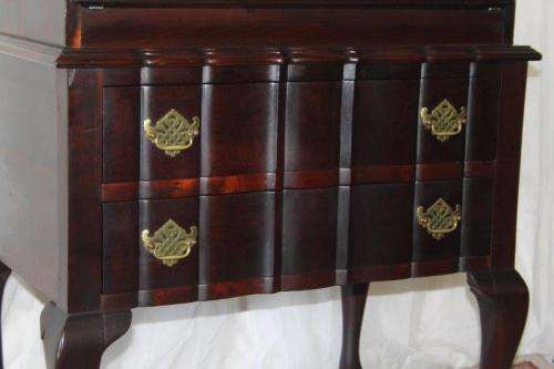 A SUPERB ANTIQUE SOLID STINKWOOD BALL AND CLAW FLIP-TOP WRITING DESK WITH TWO LARGE DRAWERS