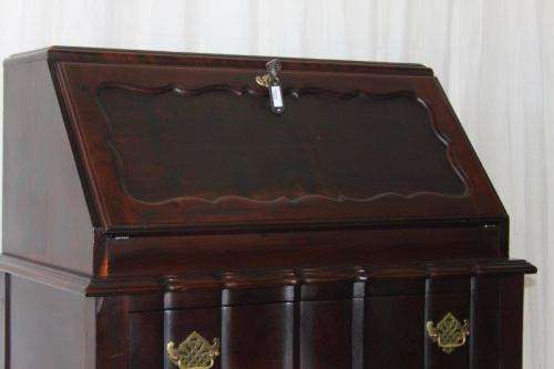 A SUPERB ANTIQUE SOLID STINKWOOD BALL AND CLAW FLIP-TOP WRITING DESK WITH TWO LARGE DRAWERS