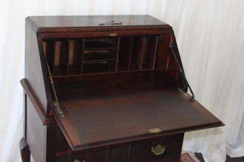 A SUPERB ANTIQUE SOLID STINKWOOD BALL AND CLAW FLIP-TOP WRITING DESK WITH TWO LARGE DRAWERS