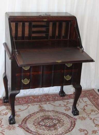 A SUPERB ANTIQUE SOLID STINKWOOD BALL AND CLAW FLIP-TOP WRITING DESK WITH TWO LARGE DRAWERS
