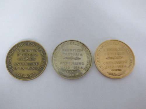 A FANTASTIC 1954 PAUL KRUGER "STANDBEELDVERSKUIVING" SET OF COINS, GOLD, SILVER, BRONZE! INVESTMENT!
