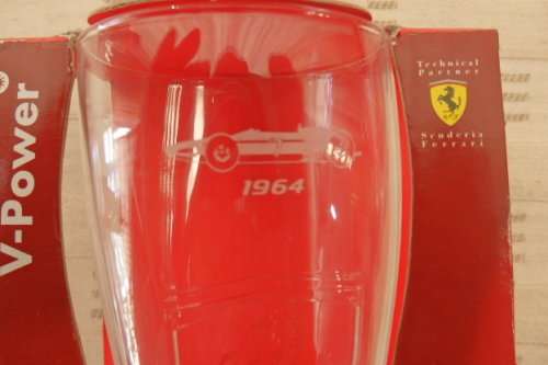 AN AMAZING COLLECTION OF 6x OFFICIAL SHELL FERRARI COLLECTIBLE DRINKING GLASSES IN THEIR BOXES