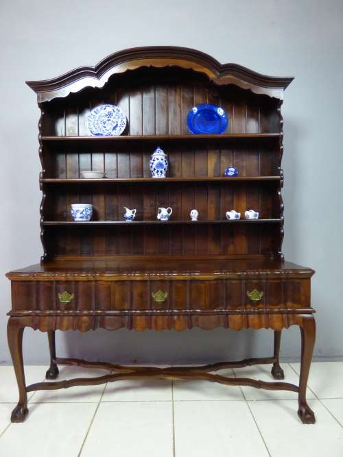 AN UNQUESTIONABLY MAGNIFICENT VINTAGE SOLID IMBUIA BALL & CLAW WELSH DRESSER, BEAUTIFUL, ELEGANT!