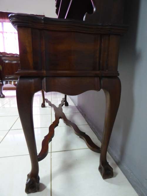 AN UNQUESTIONABLY MAGNIFICENT VINTAGE SOLID IMBUIA BALL & CLAW WELSH DRESSER, BEAUTIFUL, ELEGANT!