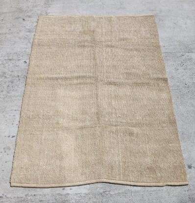 A FABULOUS LARGE ORGANIC "JUTE" NATURAL FIBRE HAND WOVEN FLOOR CARPET IN GREAT CONDITION