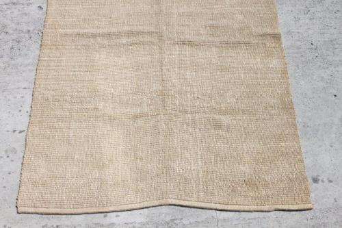 A FABULOUS LARGE ORGANIC "JUTE" NATURAL FIBRE HAND WOVEN FLOOR CARPET IN GREAT CONDITION