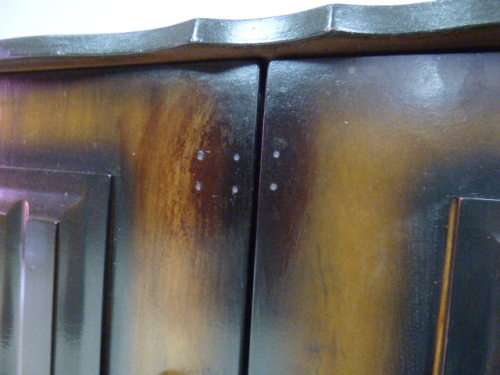 A STUNNING BALL & CLAW SIDE SERVER WITH 1 DRAWER & 3 CUPBOARDS FOR STORAGE! PERFECT TO PAINT!!!