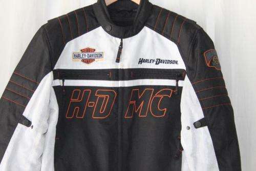 A SPECTACULAR ORIGINAL HARLEY DAVIDSON GENTS SIZE LARGE BIKE JACKET IN SUPERB CONDITION