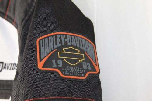 A SPECTACULAR ORIGINAL HARLEY DAVIDSON GENTS SIZE LARGE BIKE JACKET IN SUPERB CONDITION