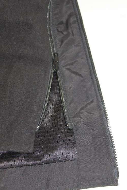 A SPECTACULAR ORIGINAL HARLEY DAVIDSON GENTS SIZE LARGE BIKE JACKET IN SUPERB CONDITION