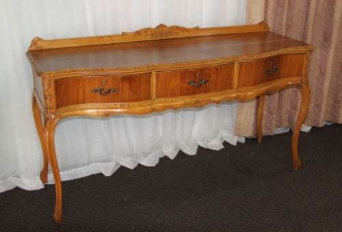 A MAGNIFICENT BURMESE TEAK 3-DRAWER DINING BUFFET SIDE SERVER WITH AMAZING HAND CARVED DETAILING