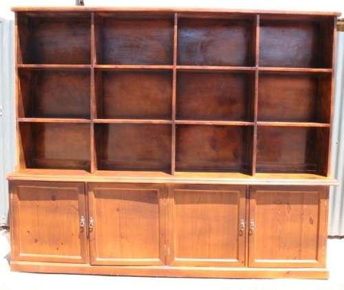 A STUNNING LARGE CABINET w/ 2 GOOD SIZE CUPBOARDS AND LOADS OF SPACE. GORGEOUS!!!