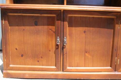 A STUNNING LARGE CABINET w/ 2 GOOD SIZE CUPBOARDS AND LOADS OF SPACE. GORGEOUS!!!
