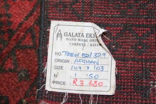 A GORGEOUS VINTAGE PERSIAN "AFGHAN" CARPET (1.5m x 1m) WITH A TRADITIONAL BOKHARA PATTERN & COLOURS