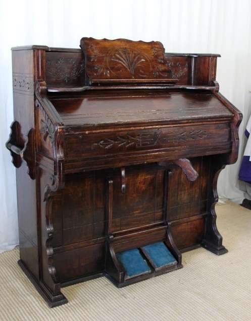 AN INCREDIBLY RARE ANTIQUE (c1890 TO 1900) "TABER ORGAN COMPANY CHAPEL REED PUMP ORGAN