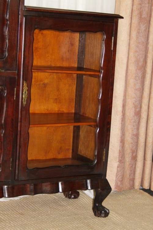 A BEAUTIFUL ANTIQUE SOLID IMBUIA BALL & CLAW DRINKS CABINET/ BUFFET SERVER IN AMAZING CONDITION