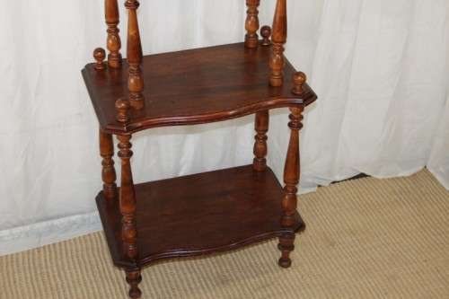 A STUNNING TALL VINTAGE FOUR-TIER "WHATNOT" DISPLAY SHELF IN GREAT CONDITION