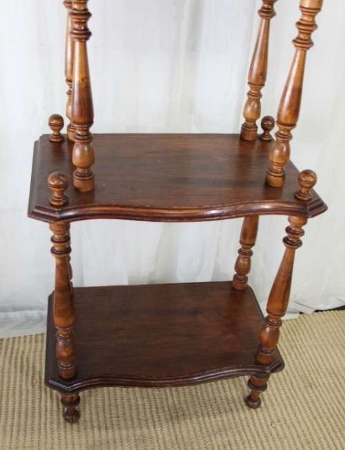 A STUNNING TALL VINTAGE FOUR-TIER "WHATNOT" DISPLAY SHELF IN GREAT CONDITION