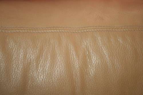 2x SUPERB X-LARGE MODERN STYLED SAND BEIGE GENUINE LEATHER COUCHES IN EXCELLENT CONDITION bid/couch