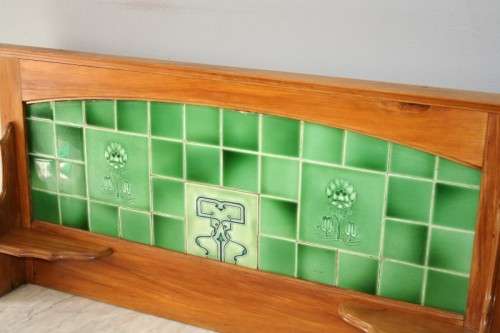 A SPECTACULAR ANTIQUE OREGON PINE WASH STAND WITH A WHITE MARBLE TOP AND TILED SPLASH BACK!