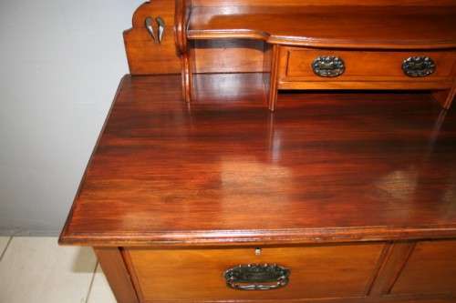 A TRULY BEAUTIFUL ANTIQUE SOLID OREGON PINE 5-DRAWER CHEST OF DRAWERS w/ A TRI-FOLDING VANITY MIRROR