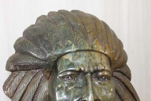 A MAGNIFICENT & UNIQUE HUGE HAND CARVED NATIVE AMERICAN INDIAN CHIEF GREEN OPAL STONE BUST SCULPTURE