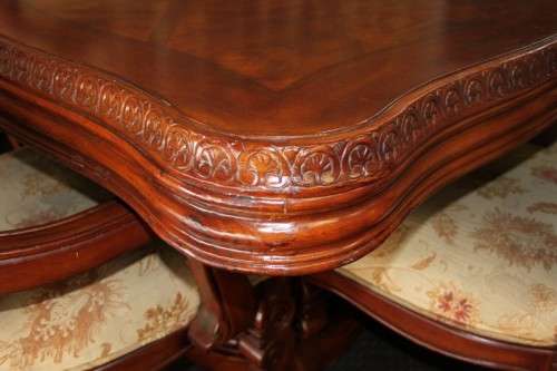 AN ABSOLUTELY STUNNING EXPENSIVE WALNUT AND WALNUT BURR 6 TO 10 SEATER EXTENDABLE DINING TABLE - WOW