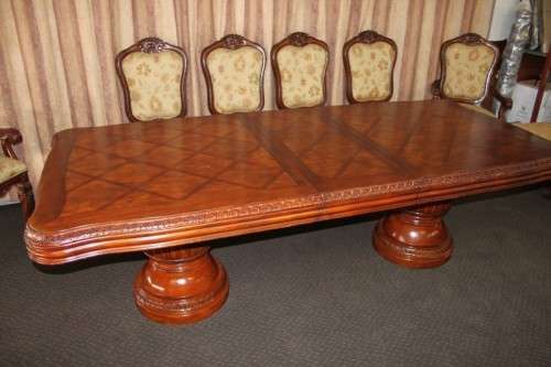 AN ABSOLUTELY STUNNING EXPENSIVE WALNUT AND WALNUT BURR 6 TO 10 SEATER EXTENDABLE DINING TABLE - WOW