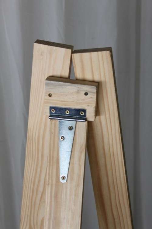 An awesome A-frame easel - perfect for displaying art or wedding table seating & more - RS17Sale