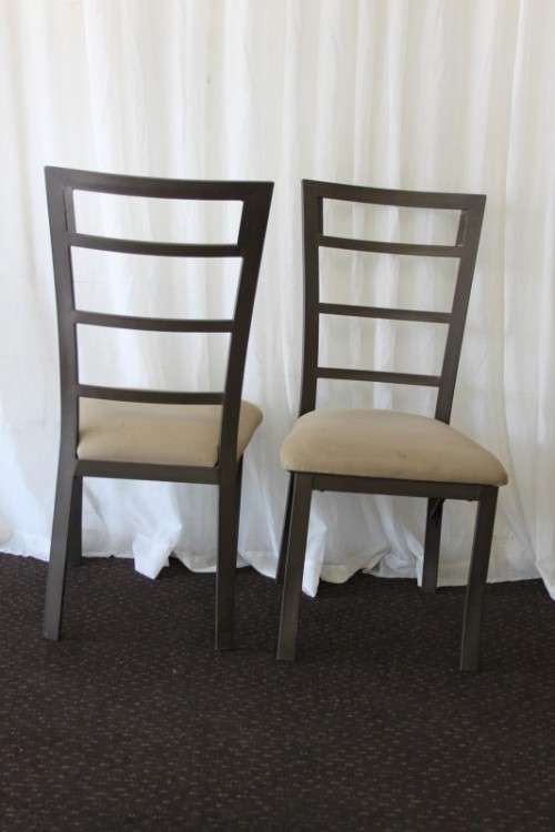 A stunning "All-Weather" patio table with bevelled glass top & 6x chairs with upholstered seats RS17