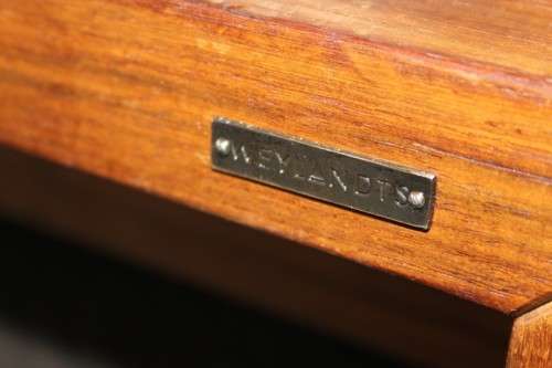 AN INCREDIBLE ORIGINAL WEYLANDTS TEAK BEDROOM SUITE INCLUDING PEDESTALS AND MATTRESS
