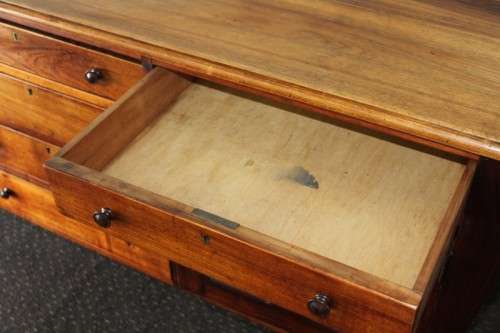 A TRULY STUNNING LARGE SOLID INDONESIAN TEAK 6-DRAWER "BOMBE" SERVER w/ CUPBOARDS IN GREAT CONDITION