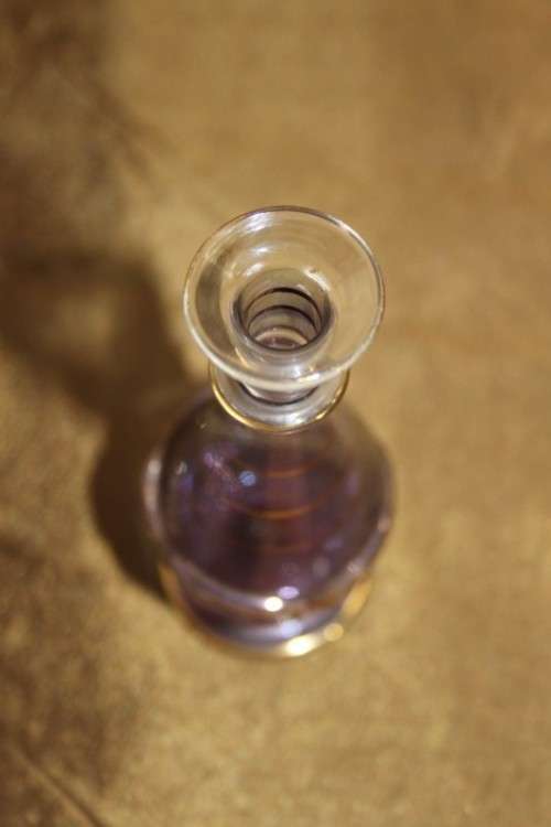 A MAGNIFICENT RARE HAND BLOWN MURANO OF ITALY GLASS PERFUME BOTTLE WITH A GLASS APPLICATOR = WOW!!!
