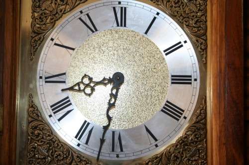 A MAGNIFICENT VINTAGE GERMAN MADE "TEMPUS FUGIT" GRANDFATHER CLOCK WITH A WESTMINSTER CHIME