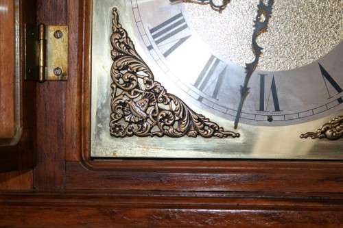 A MAGNIFICENT VINTAGE GERMAN MADE "TEMPUS FUGIT" GRANDFATHER CLOCK WITH A WESTMINSTER CHIME
