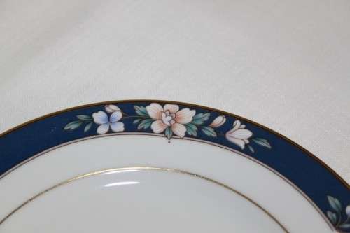 A FANTASTIC SET OF 6x NORITAKE OF JAPAN BONE CHINA TRIO'S IN THE BEAUTIFUL PRESCOTT PATTERN bid/trio