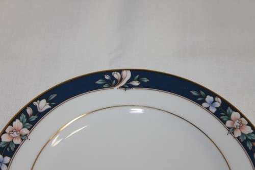 A FANTASTIC SET OF 6x NORITAKE OF JAPAN BONE CHINA TRIO'S IN THE BEAUTIFUL PRESCOTT PATTERN bid/trio