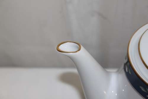 A SUPERB NORITAKE OF JAPAN BONE CHINA TEAPOT, MILK JUG & SUGAR BOWL IN THE AWESOME PRESCOTT PATTERN