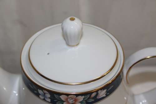 A SUPERB NORITAKE OF JAPAN BONE CHINA TEAPOT, MILK JUG & SUGAR BOWL IN THE AWESOME PRESCOTT PATTERN