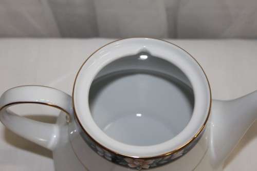 A SUPERB NORITAKE OF JAPAN BONE CHINA TEAPOT, MILK JUG & SUGAR BOWL IN THE AWESOME PRESCOTT PATTERN