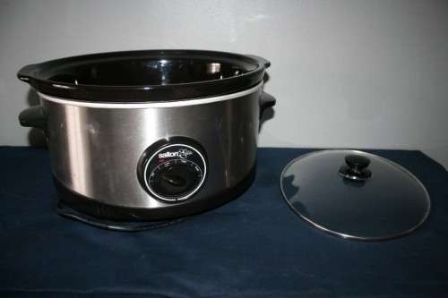 AN AWESOME SALTON ELITE OVAL SHAPED SLOW COOKER IN COMPLETE WORKING CONDITION!