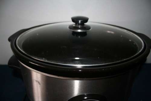 AN AWESOME SALTON ELITE OVAL SHAPED SLOW COOKER IN COMPLETE WORKING CONDITION!