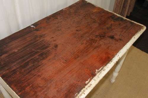 A BEAUTIFUL ANTIQUE SOLID OAK KITCHEN TABLE WITH INCREDIBLE CHARM AND CHARACTER