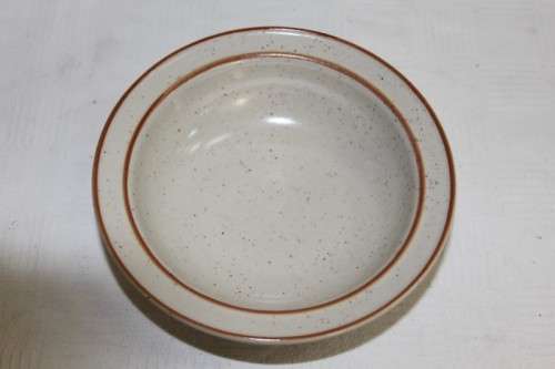 8x STUNNING SOUTH AFRICAN MADE CONTINENTAL STONEWARE DESSERT/ SOUP BOWLS IN GREAT CONDITION