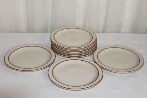 8x FABULOUS SOUTH AFRICAN MADE CONTINENTAL STONEWARE SIDE/ CAKE PLATES IN GREAT CONDITION