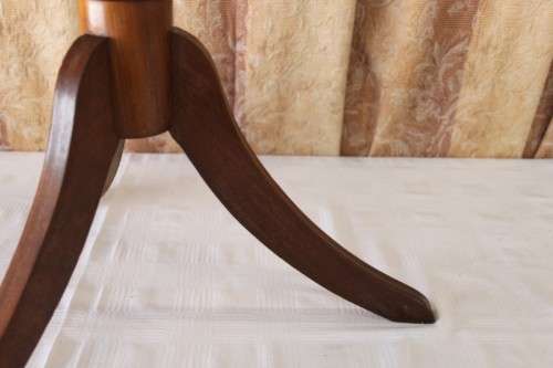 AN AWESOME AND VERY ELEGANT VINTAGE SOLID IMBUIA TRI-LEG OCCASIONAL/ COFFEE TABLE